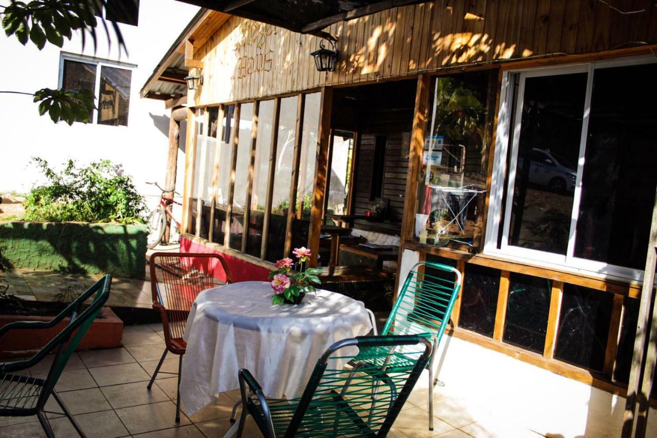 Krieger Haus Hostel Puerto Iguazú Buitenkant foto